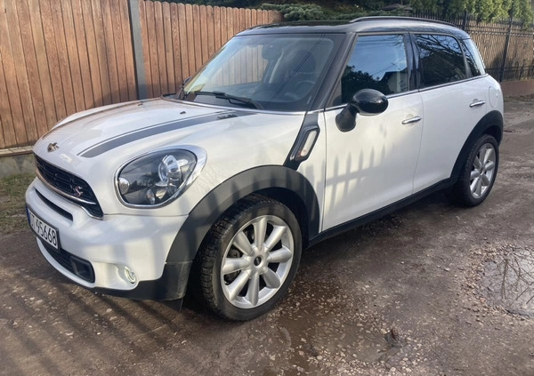 MINI Countryman cena 53900 przebieg: 146000, rok produkcji 2016 z Józefów małe 436
